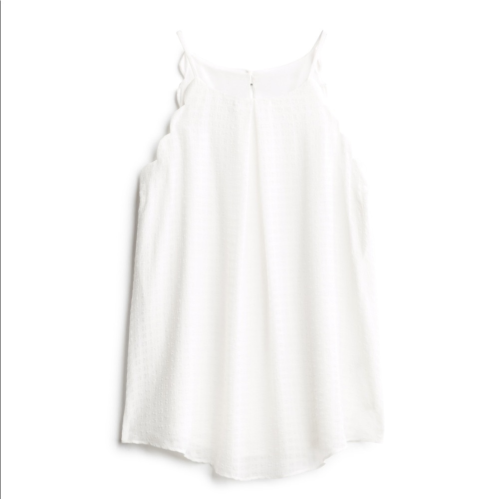 Scalloped detailed blouse